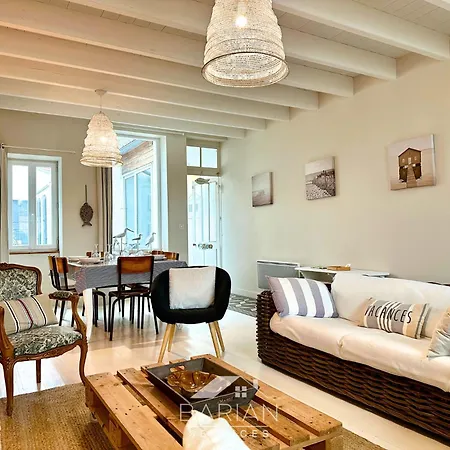 Дом отдыха Agreable Maison Typique Fourasine - Hyper Centre