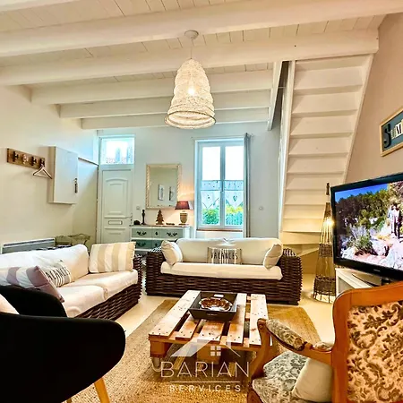Agreable Maison Typique Fourasine - Hyper Centre פוראס