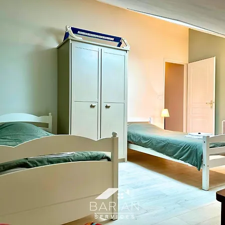 Holiday home Agreable Maison Typique Fourasine - Hyper Centre *