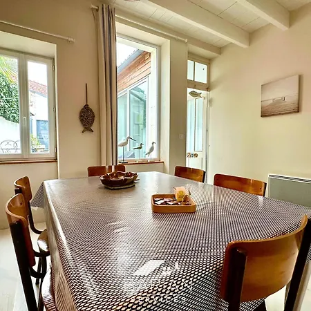 Agreable Maison Typique Fourasine - Hyper Centre Hébergement de vacances