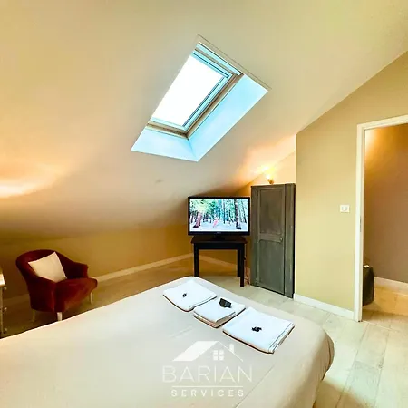Holiday home Agreable Maison Typique Fourasine - Hyper Centre